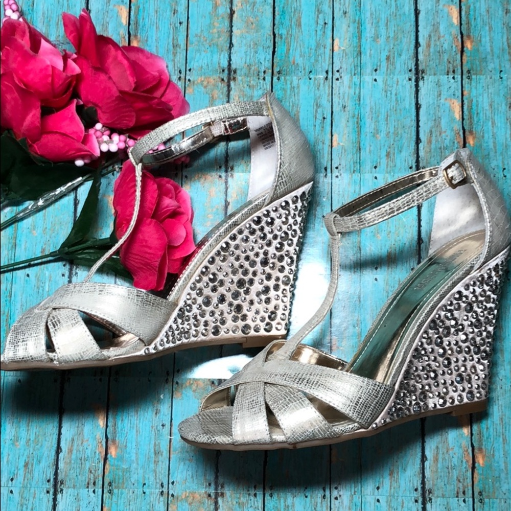 Kenneth Cole Reaction Rhinestone Studded Wedge